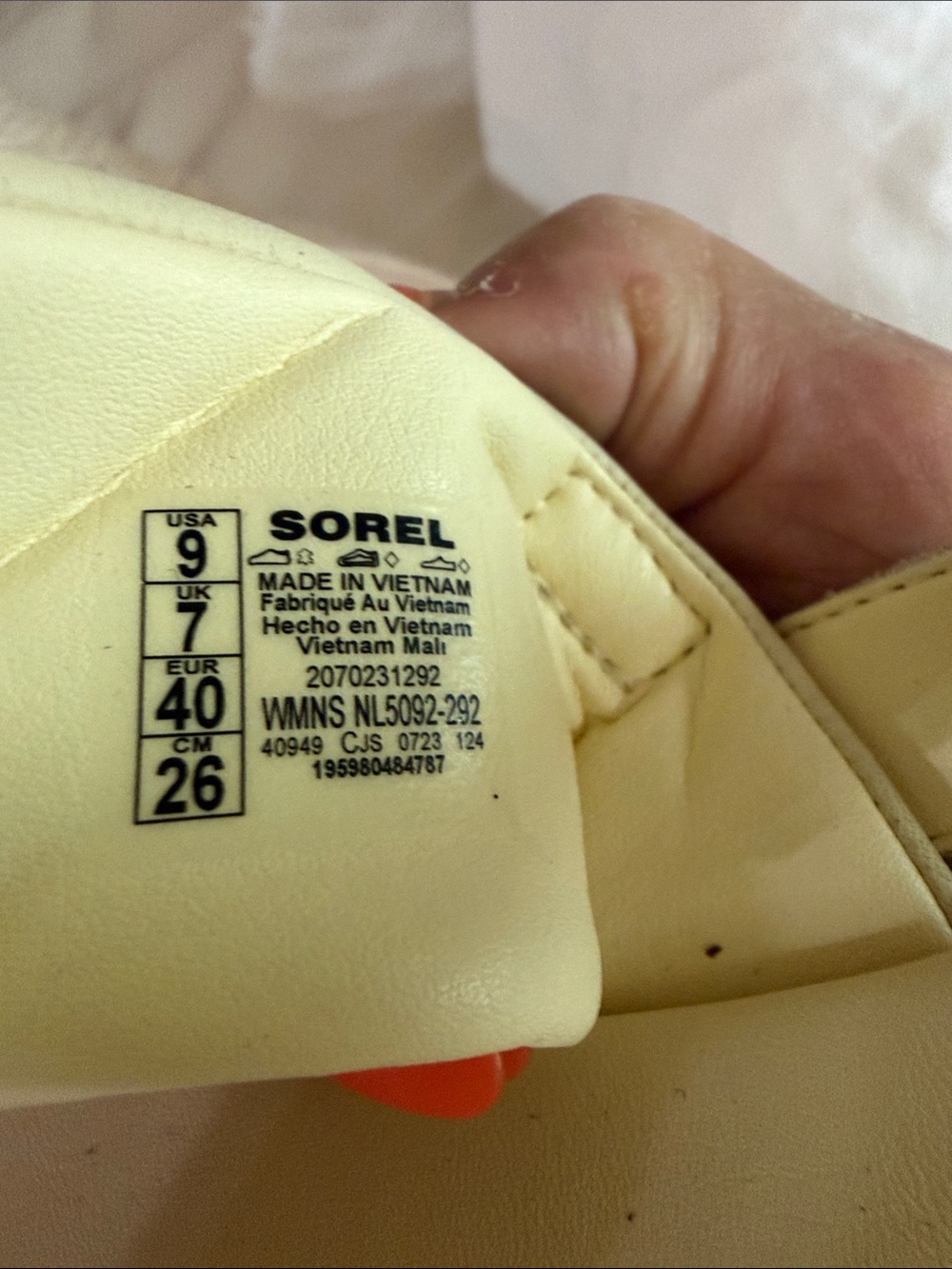 Sorel Cream Leather Two-Strap Sandals with Yellow Sole SZ 9. New. No box - Picture 6 of 6